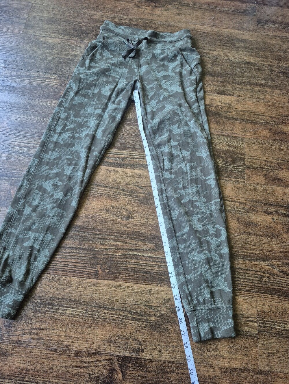 Lululemon Ready To Rulu Camo Joggers Size 4 - Picture 7 of 9